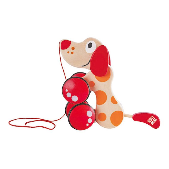 כלב משיכה מעץ על גלגלים, מבית Hape